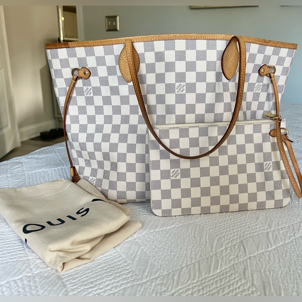 Authentic Louis Vuitton Neverfull MM and clutch